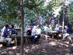 �x�ݏꏊ����������Ă���