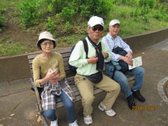 一本杉公園にてー森島さん、寺崎さん、南さん