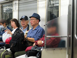 中央本線車内にて（１）