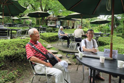 冷えた湧き水をいただき一休み(1)